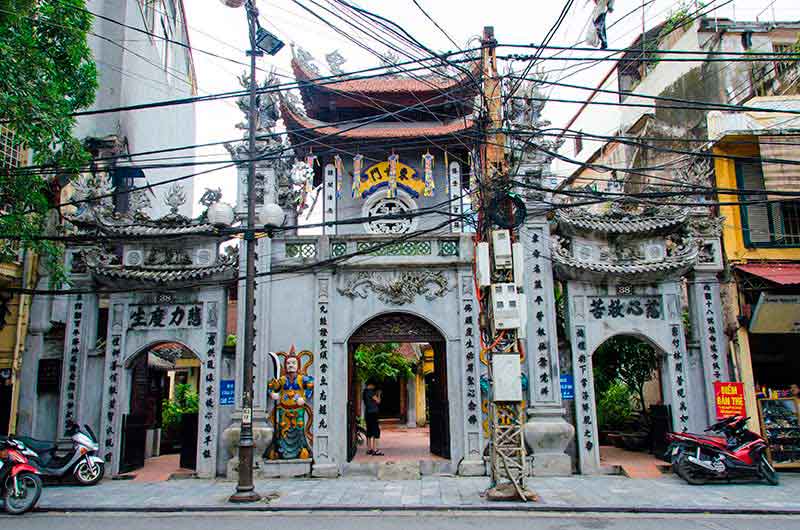 177 - Vietnam - Hanoi - templo